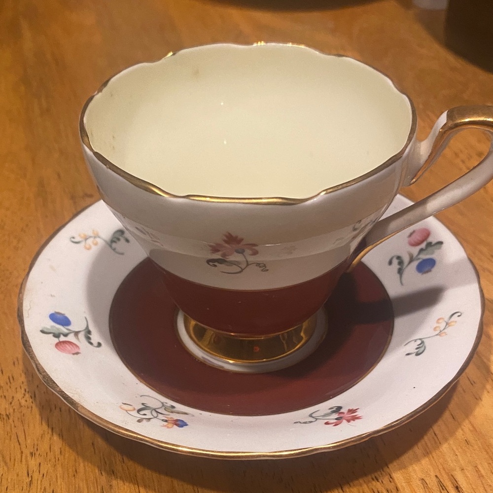 Elegant Floral Bone China Teacup and Saucer Set